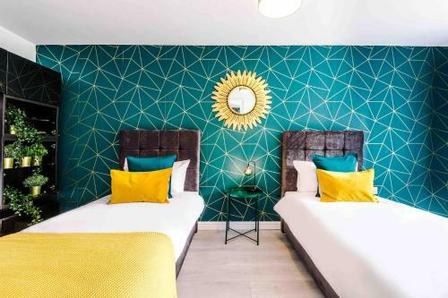 5 Bedroom House Manchester Hosted By Mcr Dens