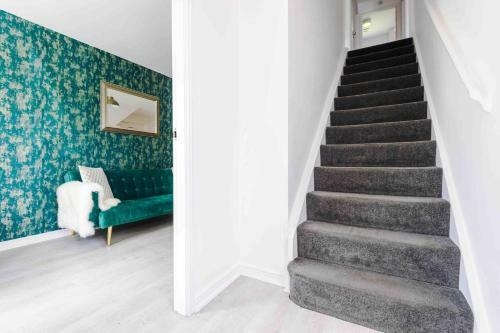 5 Bedroom House Manchester Hosted By Mcr Dens