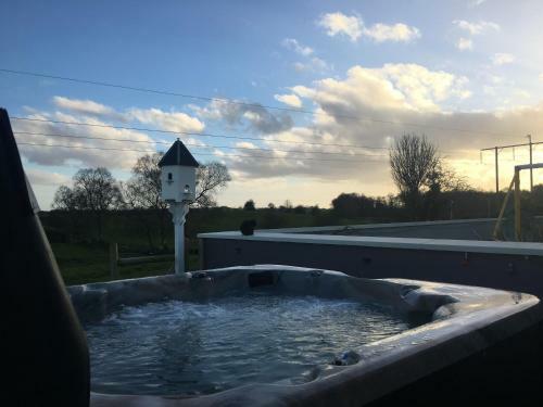 Bed & Breakfast Arvalee Retreat With Outdoor Hottub