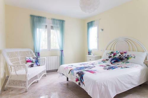 Spacious 3-bedroom Villa With Private Pool In Benigembla, Spain.