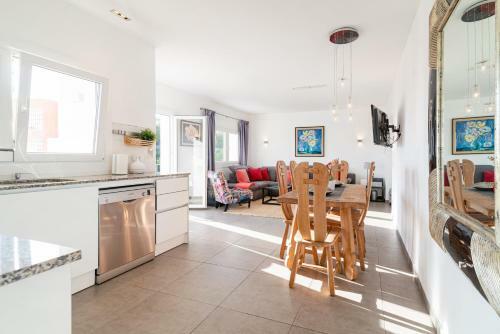 Villa Harmon�a En Palma Piscina/mar/playa