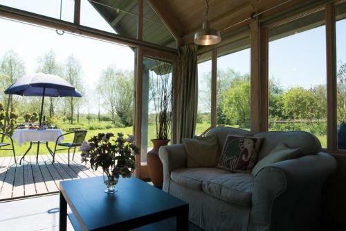 The Pump House, Impressive Style, In A Meadow, By A Bubbling Brook, Unique