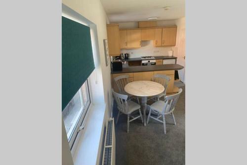 Silver Stag, Large 2 Bedroom Apartment With Designated Parking