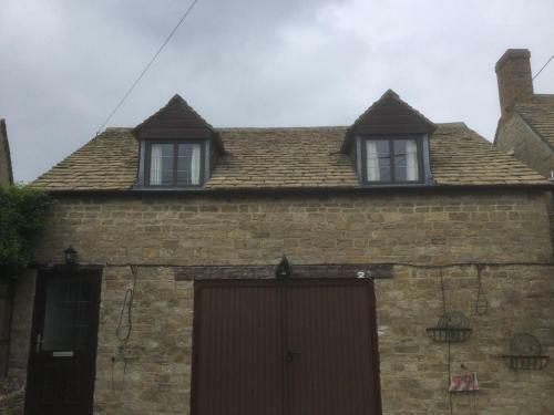 Hostal Robinas Cotswold Coach House