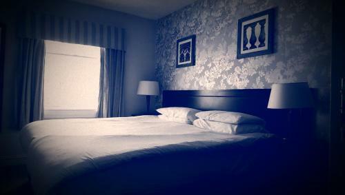 The Bell Hotel Woburn By Greene King Inns