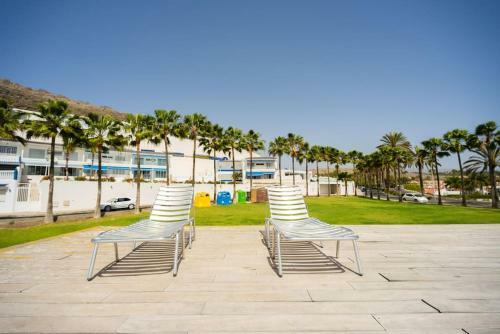 Fabulous Bungalow , Wifi, Swimming Pool And Beach