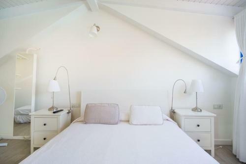 Fabulous Bungalow , Wifi, Swimming Pool And Beach