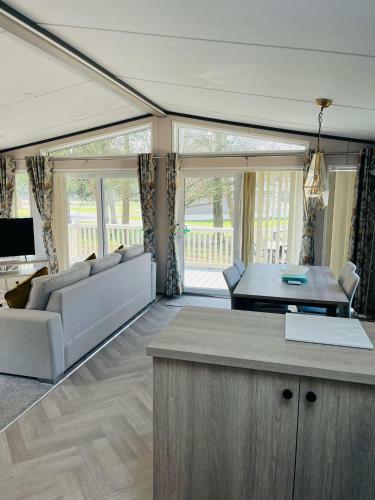 Brackencroft Lodge With Hot Tub