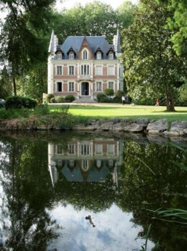 Hotel H�tel Le Manoir De Contres