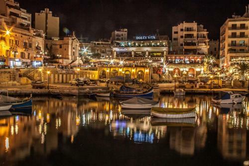 Superb Seafront Family Apartment