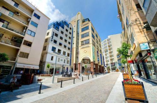 Superb Seafront Family Apartment