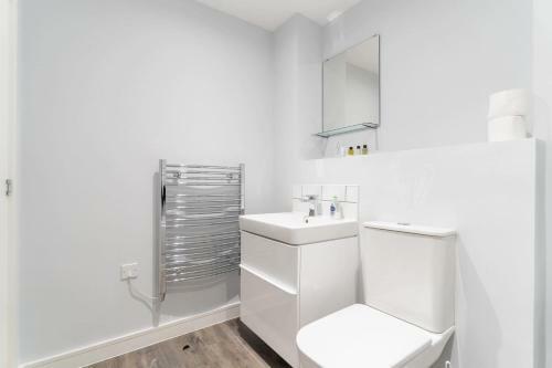 Contemporary 1 Bedroom Apartment In Central Birmingham