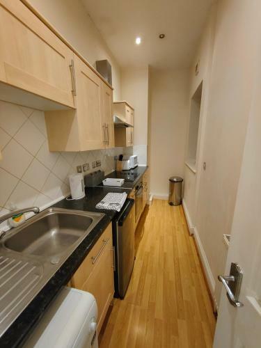 Newhall Street Apartment