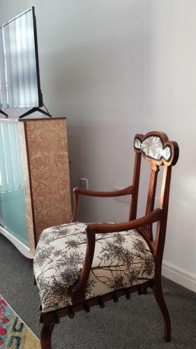 Modern City Centre 1 Bed Apartment With Gym Access By Lets Relocations