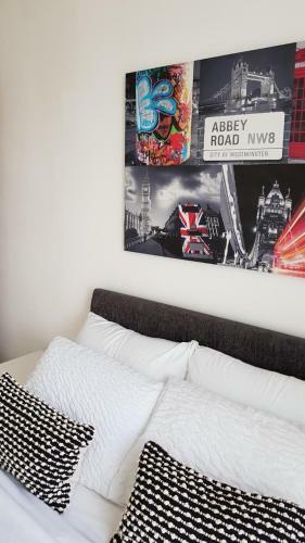 Modern City Centre 1 Bed Apartment With Gym Access By Lets Relocations