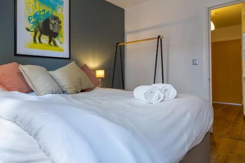 Pass The Keys Lush 2 Bed Apartment Central Free Parking