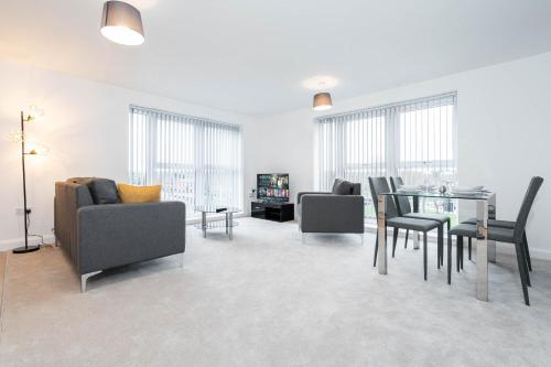 Cosy-abstract Top Floor Apartment - City Centre ?