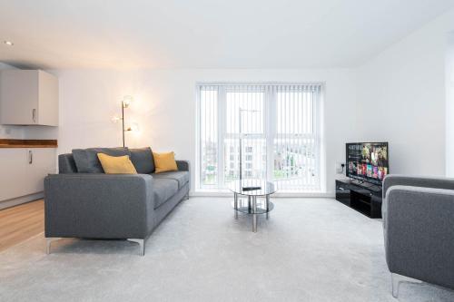 Cosy-abstract Top Floor Apartment - City Centre ?