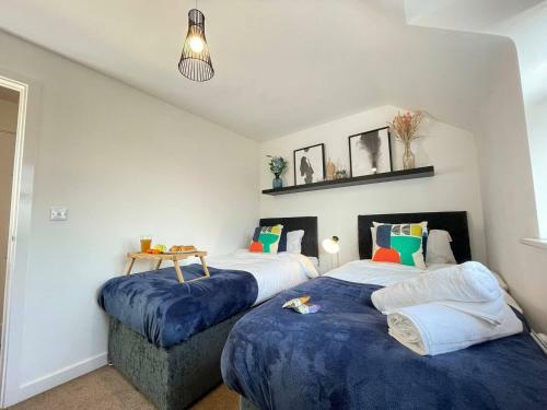 Lovely 2 Bedroom Apartment With Free Parking