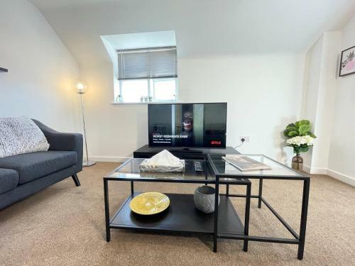 Lovely 2 Bedroom Apartment With Free Parking