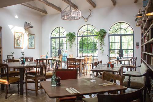 Posada The Brisley Bell