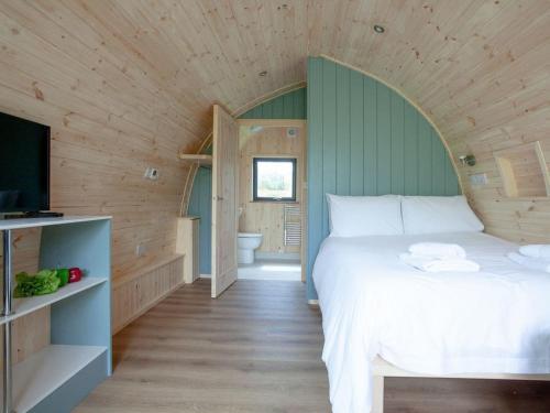 Glamping Pod 1 - Uk32322