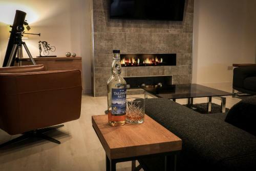 Black Barn Skye - Contemporary 3 Bed / 4 Bath Home