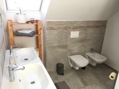Entire Loft Close To Beautiful Logar Valley
