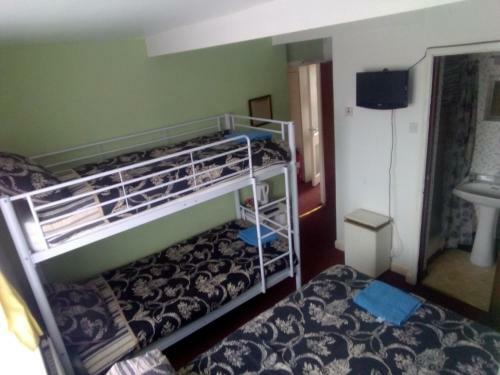 Myroomz Golden Strand Hotel