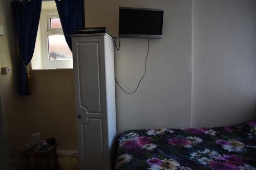 Hostal Three Piers Guest House