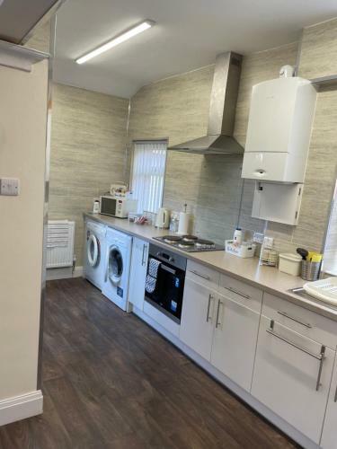 Spacious And Stunning 4 Bed House In Blackpool