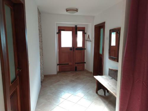 Villa ?eki ?est