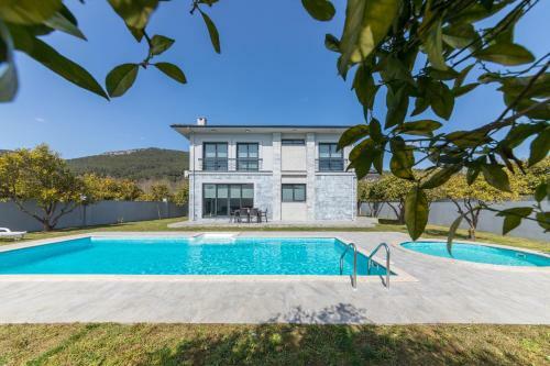 Villa Tanem Atakoy Daily Weekly Rentals