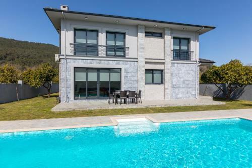 Villa Tanem Atakoy Daily Weekly Rentals