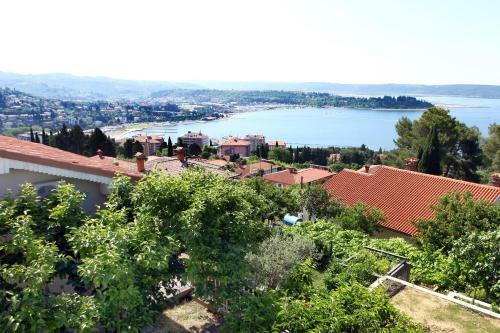 Uptown Apartments With Sea View Zaki