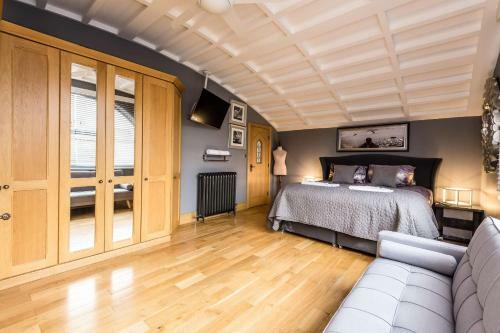 Dungraften House