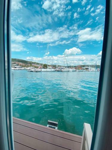 Star 3 Floating House, Marina Portoro?