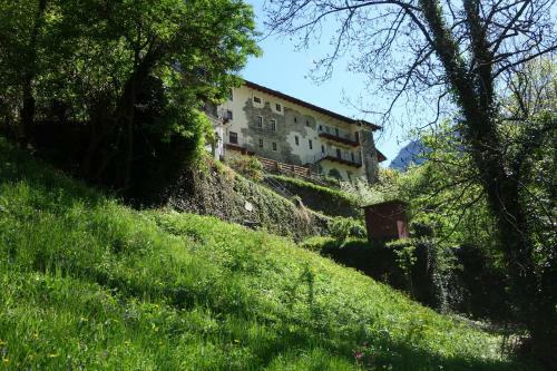 Albergue Ostello Lou Cr�ton Di Lui