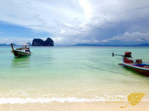 Hotel Thanya Beach Resort