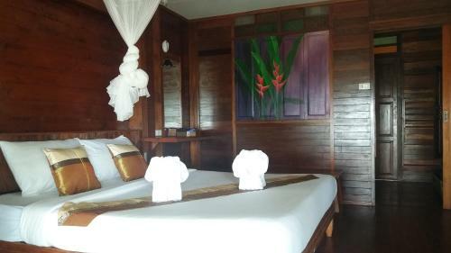 Hotel Thanya Beach Resort