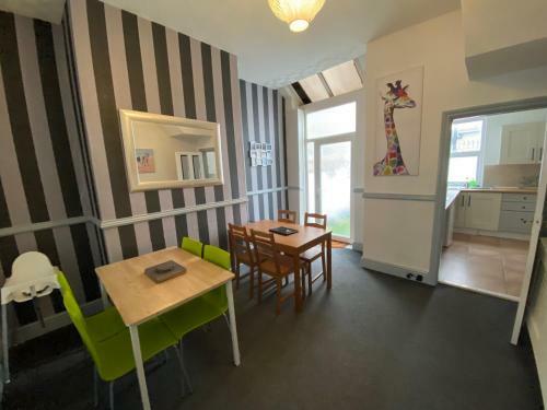 Blackpool Abode - Seaside Cove