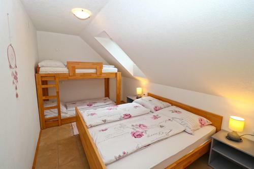 Apartments Laznica