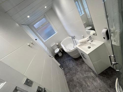 Friends House, Hot Tub, Sleeps 8
