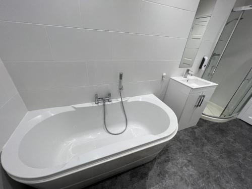 Friends House, Hot Tub, Sleeps 8
