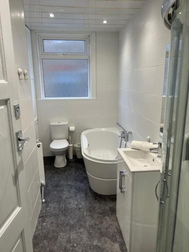 Friends House, Hot Tub, Sleeps 8