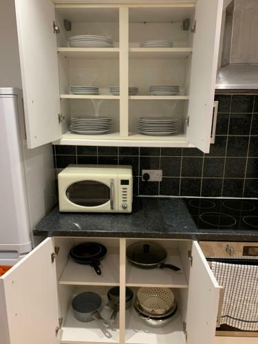 Fantastic Villa Bournemouth - Spa, Parking, Garden
