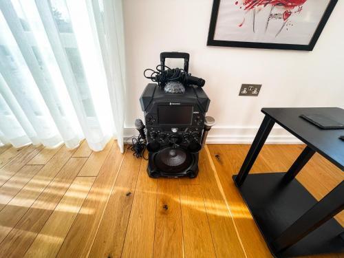 Stunning 5 Bed Seaside House - Sleeps 12