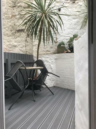 Mariners Cottage With Free Parking, Sea Views & Disney Plus