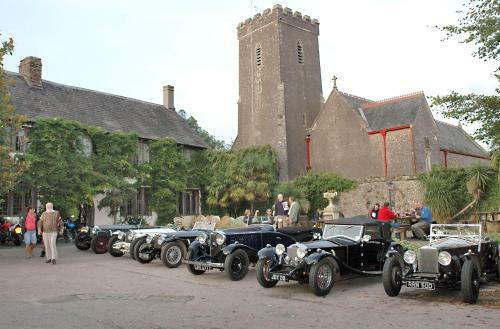 Hostal Churston Court Hotel