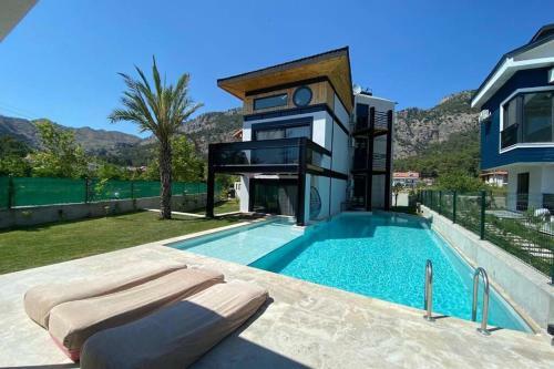 Villa Siradi?i B?r Es?nt?